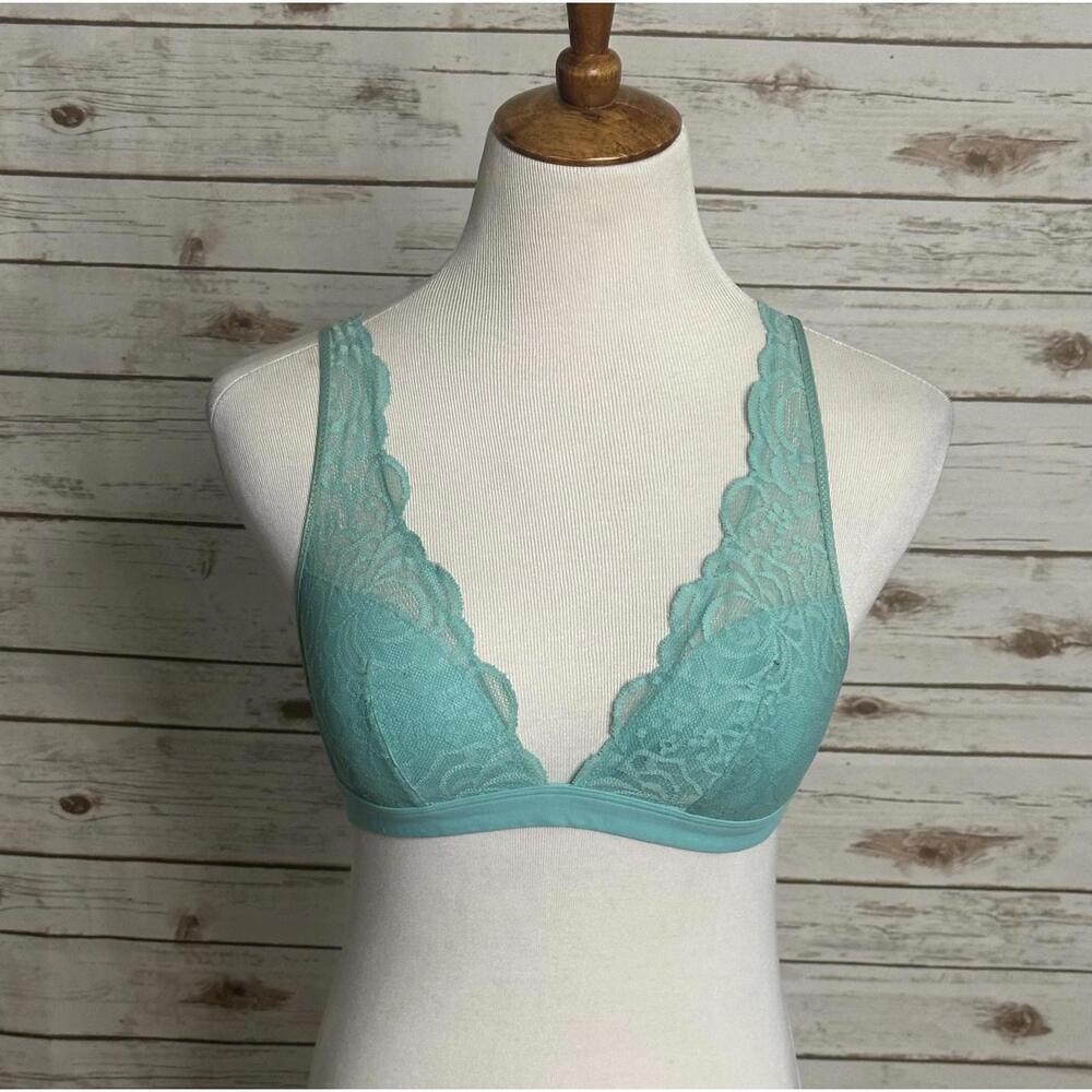 PINK Victoria's Secret lace plunge bralette Size Medium
